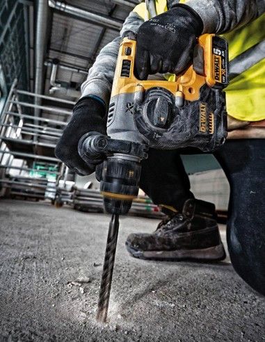 Kit Dewalt 8 herramientas + 3 bat 5ah + Cargador DCB1104 + 4xTstak VI DCK869P3