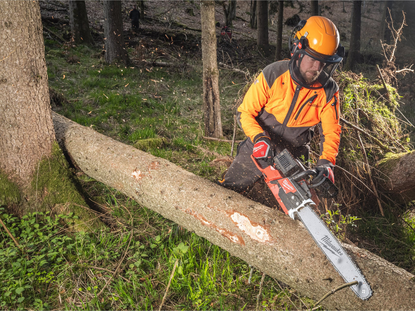 Guantes anticorte Forestal Milwaukee