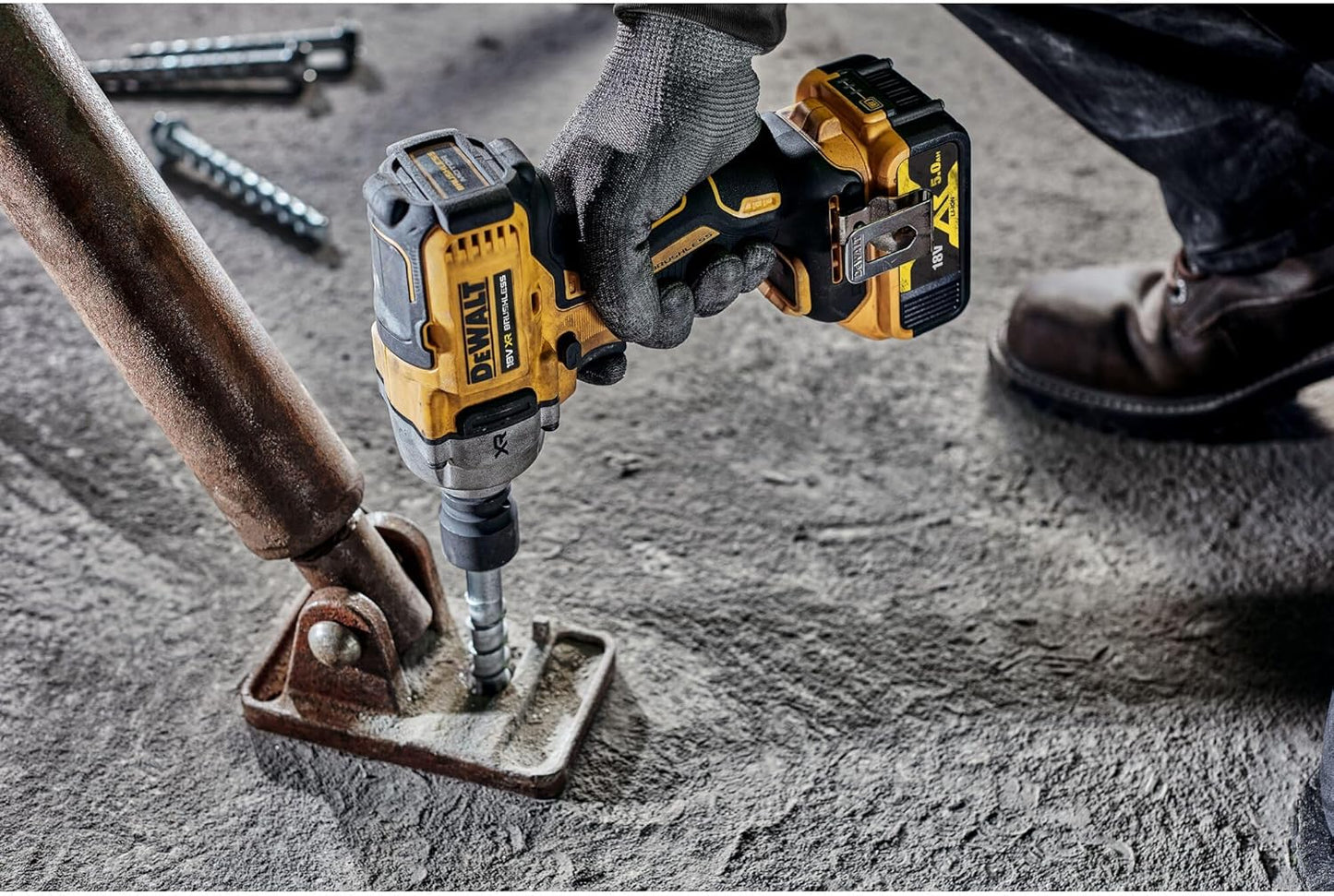Llave Impacto sin escobillas XR 18V 1/2 813Nm con maletín Dewalt DCF891NT