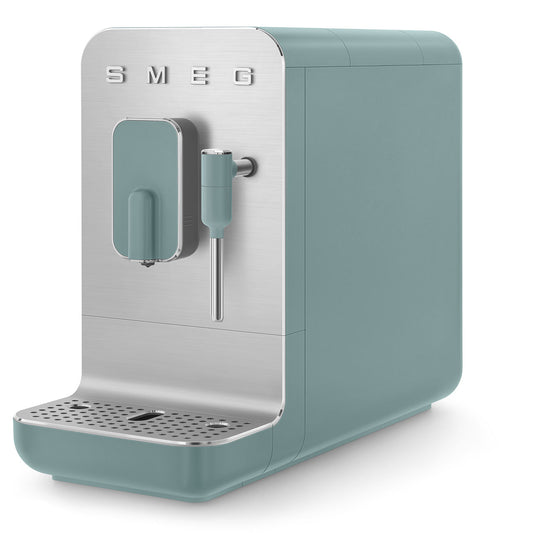Cafetera Espresso Superautomática con varilla de vapor Smeg