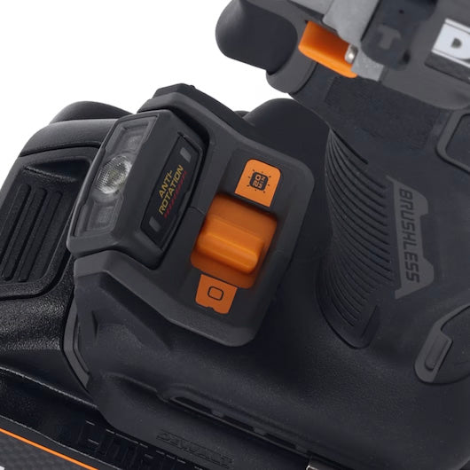 Taladro percutor McLaren 18V 90Nm 13mm con 2 baterías 4Ah + Maletín Dewalt DCD85MM2T