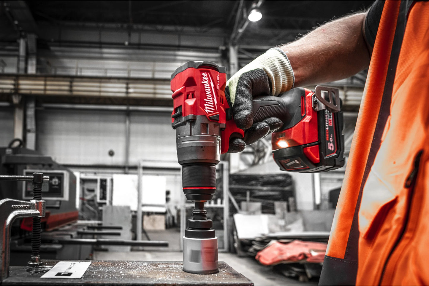 Powerpack M18 Taladro percutor + Atornillador de impacto + 2bat + Cargador + Maletin Milwaukee M18 FPP2A3-502X