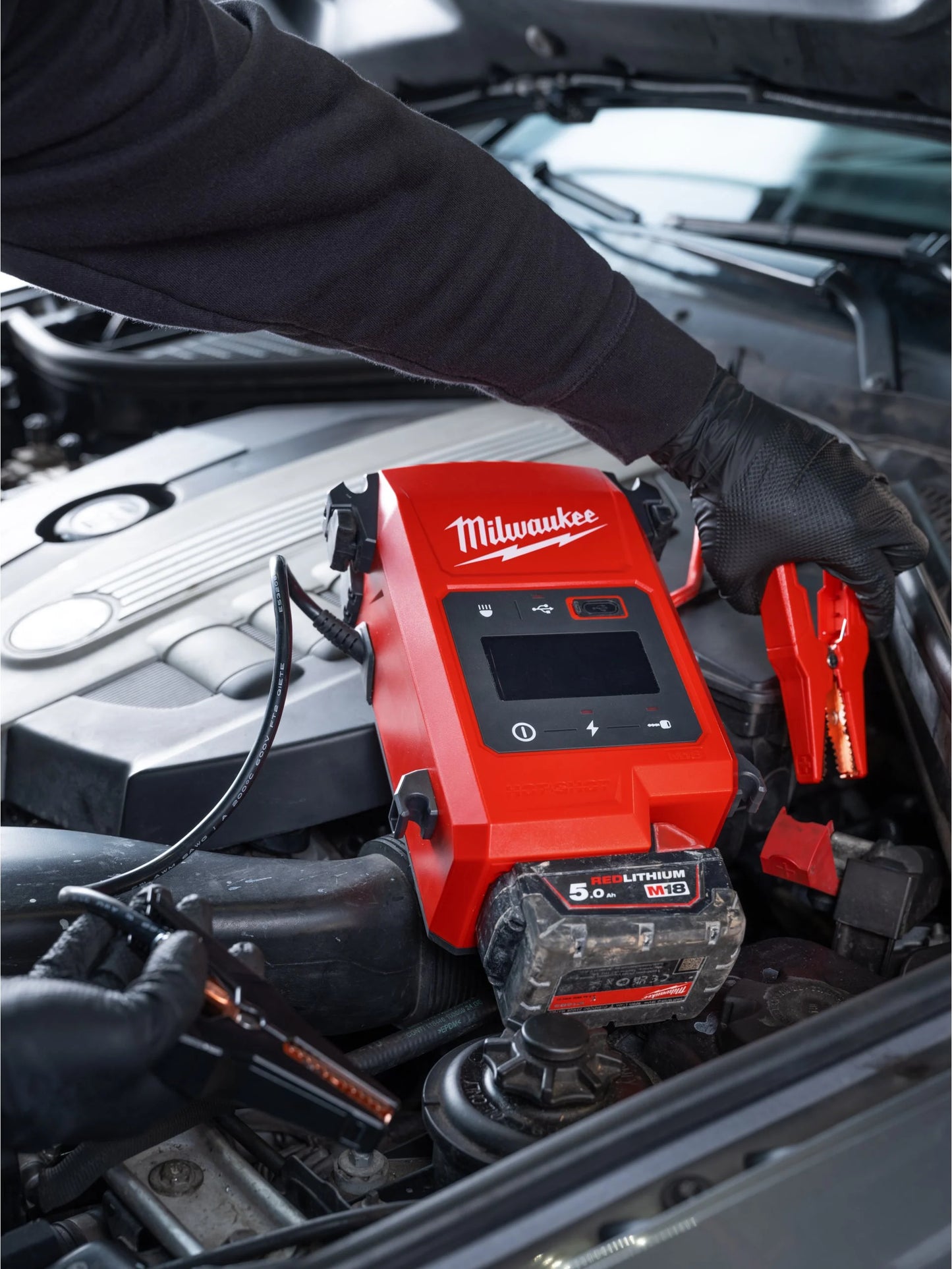 Arrancador para vehículo M18 2.000A Milwaukee