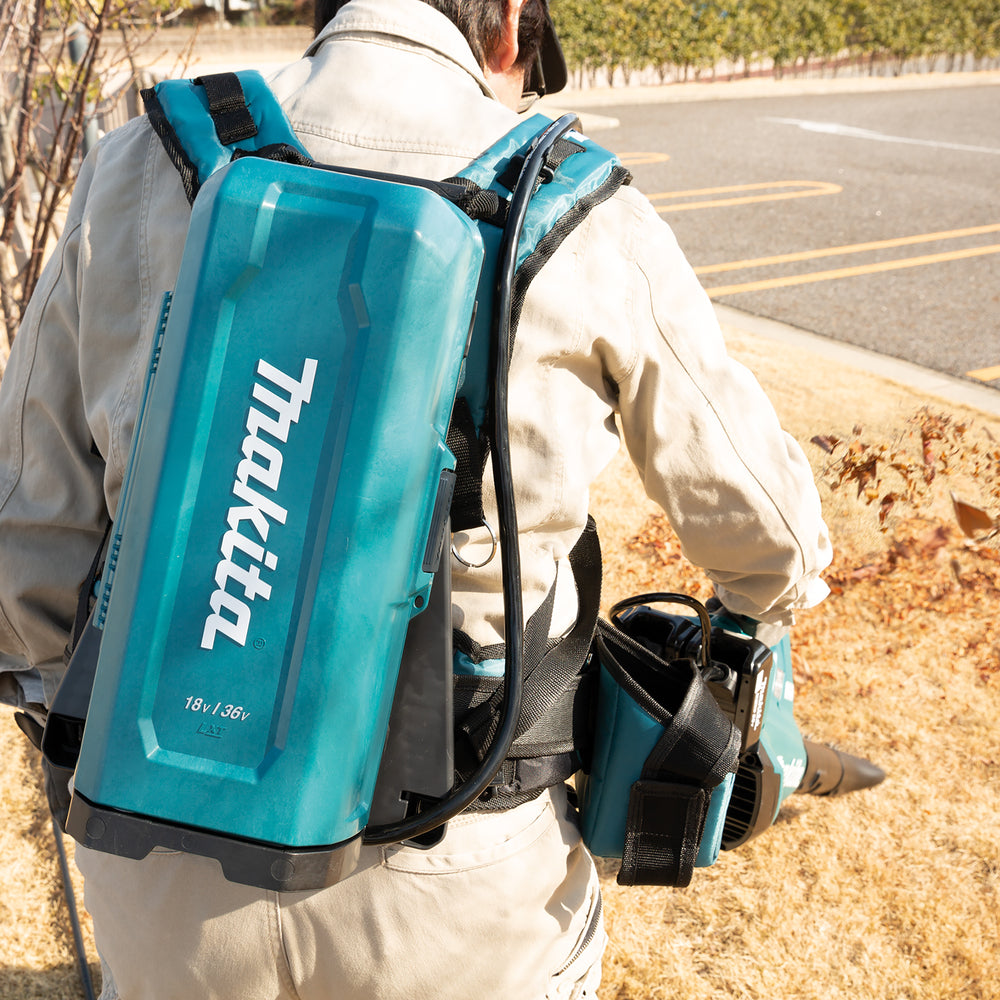 Mochila con 2 adaptadores 18V/36 + 4 baterías 5Ah + cargador doble Makita 191C50-5 PDC01
